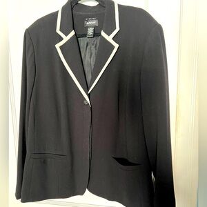 Avenue Stretch PLUS size 22 Black Formal White trim Single Breast Blazer Jacket